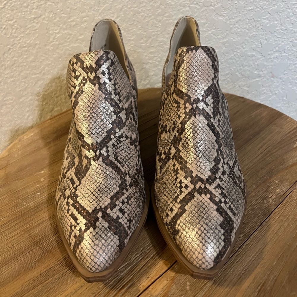 Chinese Laundry Fortune Snakeskin Bootie Size 6
